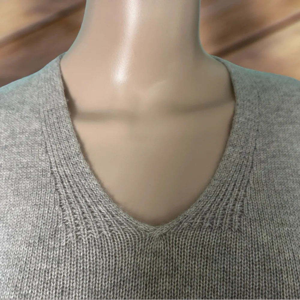 💕Kinross Cashmere Sweater💕 - Picture 3 of 11